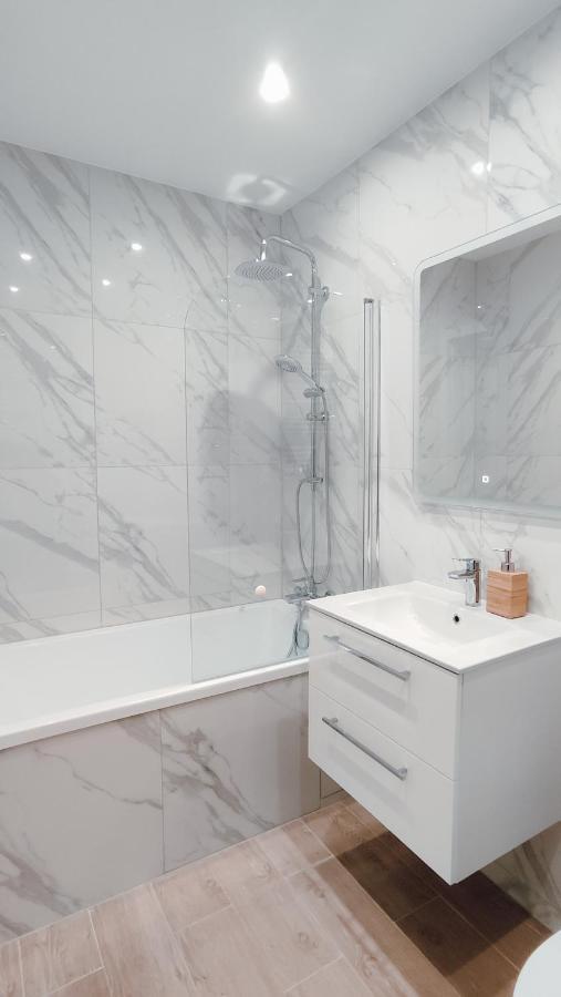 Zlote Apartamenty 36 Legnica Exteriör bild