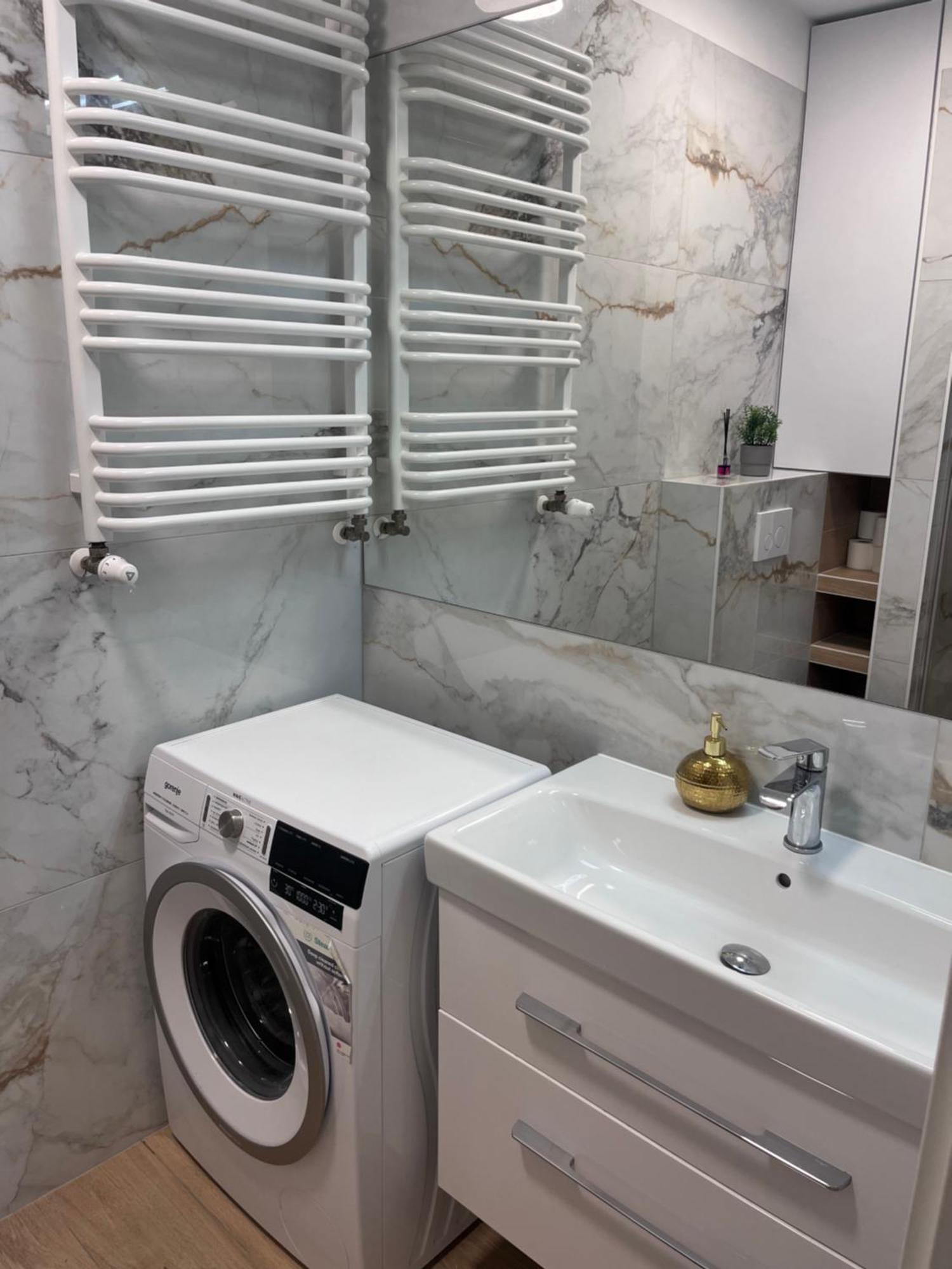 Zlote Apartamenty 36 Legnica Exteriör bild